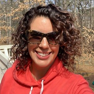 Meet your Posher, Olivia